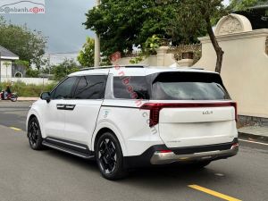 Xe Kia Carnival Premium 2.2D 8S 2024
