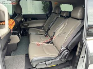 Xe Kia Carnival Premium 2.2D 8S 2024