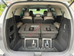 Xe Kia Carnival Premium 2.2D 8S 2024