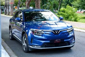 Xe VinFast VF8 Eco AWD 2023